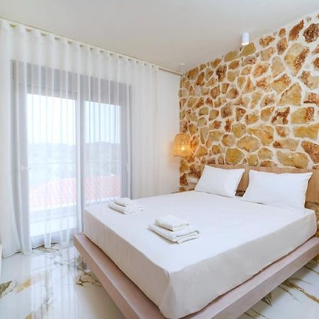 Athina Palace Luxurious Appartments Potos Exteriör bild